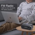 Miniatyrbillede 4 af 4: Sengbordsuhrradio med USB-oplader