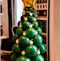 Miniatyrbild 1 av 6: 92 stycken gröna ballonger guldfolie fem spetsar