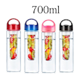 Pikkukuva 1 / 4: Hedelmäinfuusiopullo Muovinen juomapullo 700ml red