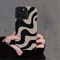Miniatyrbillede 2 af 5: Zebra-stribet PU-læder + TPU stødsikkert telefoncover til iPhone 15 Pro Max