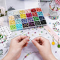 Miniatyrbilde 5 av 5: 1680 stk. 6 mm 24 farger runde perler hullperler for smykkelaging løse avstandsperler for juvel