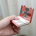 Miniatyrbillede 4 af 5: Håndskub letvægts etui automatisk visitkortholder