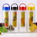 Miniatyrbilde 4 av 4: Fruktinfusjonsflaske Vannflaske i plast 700ml red