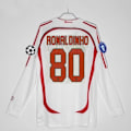 Miniatyrbilde 2 av 3: AC Milan Hjemmefotballtrøye Treningsdrakt 80 Ronaldinho 22-Kaka -a 2XL