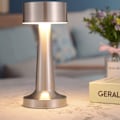 Pikkukuva 2 / 4: Minimalistinen LED-pöytävalaisin johdottomalla johdolla, ladattava pöytävalaisin, 3 kirkkaustasoa, metallikotelo (hopeanvärinen)