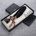 Miniatyrbillede 8 af 8: Harry Potter Gave Feather Pen Retro Pen Alloy Feather Writing med Nibs Sæt Fountain Pen med Blækflaske Sort (Sort)