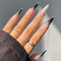 Miniatyrbild 1 av 4: Paketet innehåller 24 stiletto-naglar för långa svarta gradientnaglar.