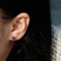 Miniatyrbillede 4 af 6: Naturlige ametyst øreringe i sterlingsølv - 6mm ametyst ædelsten ørestikker, lilla helbredende krystal øreringe håndlavede fødselssten smykker gave