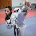 Pikkukuva 4 / 5: Treenihansikkaat nyrkkeilypussiin - Sopii kickboxingiin, karateen, sparringiin, kamppailulajeihin, nyrkkeilyyn - Sopii aikuisille ja lapsille - Koko: M