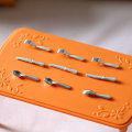 Pikkukuva 4 / 5: Mikro Miniatyyrihuonekalut Pieni Pienimuotoinen Leikkikodin DIY-Koristelu Mini Western Astiasto Metallihaarukka