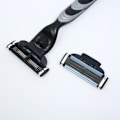 Miniatyrbilde 4 av 4: 32-pakke med 3-lags barberblader for manuelle barberhøvler for menn