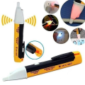 Miniatyrbilde 1 av 2: Digitalt display multimeter spänningstester