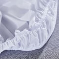 Miniatyrbild 3 av 5: 1-pack enfärgad elastiskt sängförkläde Mode enkel plisserad sängkjol Enkelt dubbeldust sängförkläde (180*200 cm/70,8*78,7\", Vit)
