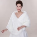 Miniatyrbillede 3 af 7: Vinterbryllup Tyk Plys Off Shoulder Sjal Wrap Bolero Prom Brude E til Kvinder