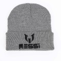 Pikkukuva 1 / 4: Chomel Uusi Jalkapallo Messi Fanien Hattu Naisille Miehille Skullies Musta Harmaa Naisille Myssy Valkoinen Pipo Beanies Lämmin Neulokmyssy Lakki Gorros-Myy GRAY