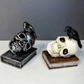 Miniatyrbillede 4 af 5: Gotisk Halloween Kranie Raavn Statue Harpiks Dekorativ Skulptur T Sort