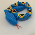 Pikkukuva 4 / 5: Wacky Swing Jointed Snake - 4-pack - 15\" - Pitkä muovinen lelukäärme