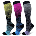 Pikkukuva 5 / 8: Strumpa Gradient Kompression Blandad Färg Tryck Mid-tubeSpor A3 ONESIZE A3 ONESIZE