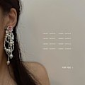 Pikkukuva 4 / 5: Kukkahelmi Tofs Dingla korvakorut, Bohemian With Pearl Tofs