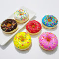 Miniatyrbillede 3 af 11: 6,2 cm DIY Donut Legetøj Antistress Squishy Langsomt Stigende Simuleret Kage Squishy Sjov Squish Legetøj Rekvisitter Rød