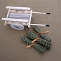 Miniatyrbilde 2 av 3: Mini Tilbehør Mini Pynt Barrow Ornament Handlekurv Vogn Leke Miniatyr Vogn（11,5X5CM，Beige）