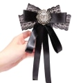 Pikkukuva 6 / 9: Rusetti pitsiset Bowknot-rintakorut C C C