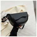 Miniatyrbillede 1 af 10: Skuldertaske Axillary Pouch SORT black