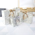 Miniatyrbillede 10 af 10: Gavepose Marmormønster papirpose GULD M M Gold M-M