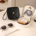 Miniatyrbillede 4 af 10: Opbevaringspose til hygiejnebind Mini makeuptaske HVID white