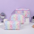 Miniatyrbild 2 av 8: Letter Makeup Bag Kosmetikväska C C C