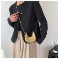 Miniatyrbild 8 av 10: Crossbody-väska Månformad väska KAFFE coffee