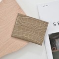Pikkukuva 1 / 10: Ohut lyhyt lompakko -luottokorttikotelo KHAKI khaki