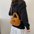 Miniatyrbilde 5 av 10: Capybara plysjryggsekk Capibala Crossbody Bag 1 1 1