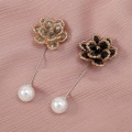 Pikkukuva 1 / 10: Pearls Rintaneulat Kiinteät kassakaapit STYLE 5 STYLE 5 Style 5