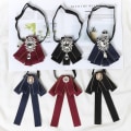 Miniatyrbild 5 av 10: Fluga Bowknot Broscher C C C