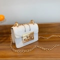 Miniatyrbillede 1 af 10: Mini Håndtasker Skuldertaske HVID white