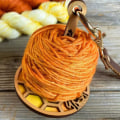 Pikkukuva 9 / 10: Kannettava rannelangan pidike Lankapalloteline C C C