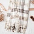 Miniatyrbillede 4 af 5: Efterårs plaid sengetæppe til sofa, firkantet dekorativt tæppe i landlig stil, let beige sengetæppe til seng sofa neutral efterårsindretning, 127 cm x 152,4 cm
