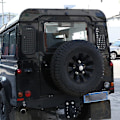 Pikkukuva 4 / 4: Land Rover Defender 90 110 130 04-18 Alumiiniseos Musta Auton Takasivuikkunan Lasin Suojalevy Autotarvikkeet