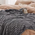 Miniatyrbilde 3 av 5: Fleece Tvillingteppe for Sofa - Supermyk og Koselig Teppe for Kvinner, Søtt Liten Teppe for Jenter, 60x80 Tommer