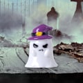 Pikkukuva 3 / 4: Mini Halloween -hahmot, Halloween -miniatyyripatsas, Minihartsihahmot lomalle, Sisä- ja ulkokodin koristelu, Aaveen noita