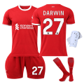 Pikkukuva 1 / 2: 2023-2024 Liverpoolin lasten jalkapalloasusetti, jossa sukat ja polvisuojat - nro 27 DARWIN#18 No.27 DARWIN #18