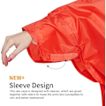 Pikkukuva 3 / 6: Aikuisten kevyt vedenpitävä hupullinen sadeponcho taskulla - Unisex-sadetakki retkeilyyn, telttailuun ja hätätilanteisiin Red