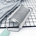 Miniatyrbillede 4 af 5: Madrive til ost, muskatnød, kartoffel, ingefær og hvidløg, håndholdt rustfrit stålzester til køkken - Multifunktionelle gadgets