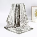 Miniatyrbillede 3 af 6: 35” Satin Store Firkantede Hovedtørklæder - 4 stk. Silkelignende Hals tørklæde Hår Sovende Wraps Satin Silke Tørklæder til Kvinder, B