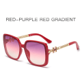 Miniatyrbillede 1 af 6: Solbriller til kvinder trendy Oversized Fashion Designer Style Gradient UV400 Linse Metalramme