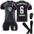 Miniatyrbillede 1 af 2: 23/24 sæson Bayern udebanetrøje sæt med sokker og beskyttelsesudstyr No.6 KIMMICH Barnstorlek22