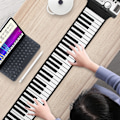 Miniatyrbillede 7 af 11: Blød silikone keyboard klaverrulle foldbar bærbar 61-tasters sort hvid med højttaler