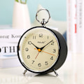 Miniatyrbild 1 av 5: Analog väckarklocka utan tickande med nattljus snooze-funktion rund retro väckarklocka batteridriven klocka för sovrum vardagsrum för barn, svart