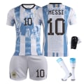 Miniatyrbillede 1 af 6: 2023-2024 Argentina VM-mesterskab Commemorative Edition Fodbolddragt Sæt med Strømper og Knæbeskyttere - Nr. 10 MESSI (sort) #M No.10 MESSI(black) #M